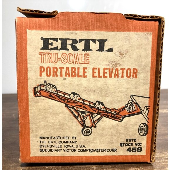 Ertl Tru-Scale Red Portable Elevator 1/16 No. 456-7241 Boxed NIB Diecast USA - Picture 10 of 11